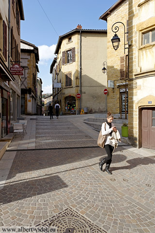 Vieil Arbresle, rues Brossolette et Peillon - L'Arbresle - Rhône - France - Architecture & Paysagisme - Photographie - 02a