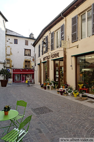 Vieil Arbresle, rue Peillon et place de la Liberté - L'Arbresle - Rhône - France - Architecture & Paysagisme - Photographie - 04a