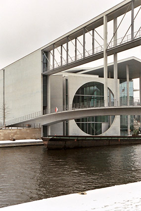 Paul-Löbe-Haus, Parlamentsgebäude - Regierungsviertel - Berlin - Allemagne / Deutschland - Carnets de route - Photographie - 02a