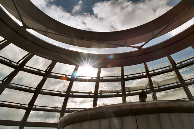 Reichstagskuppel / Dôme en verre de Norman Foster, Reichstag - Regierungsviertel - Berlin - Allemagne / Deutschland - Carnets de route - Photographie - 03