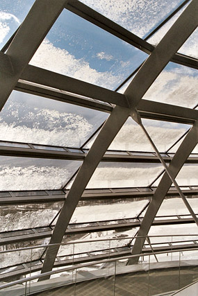 Reichstagskuppel / Dôme en verre de Norman Foster, Reichstag - Regierungsviertel - Berlin - Allemagne / Deutschland - Carnets de route - Photographie - 04a