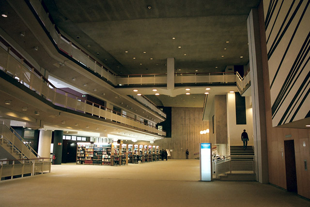 Staatsbibliothek zu Berlin, Preussischer Kulturbesitz / Bibliothèque nationale - Kulturforum - Berlin - Allemagne / Deutschland - Carnets de route - Photographie - 02