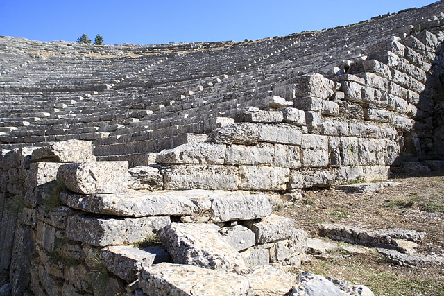 Sanctuaire oraculaire dédié à Zeus / Ζευς / Δίας (μυθολογία) - Dodone / Dodóni / Dodona / Δωδώνη - Épire / Ípiros / Ήπειρος - Grèce / Elládha / Ελλάδα - Carnets de route - Photographie - 01