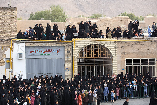 Achoura / Ashura / Aschura / le dix du mois de Muharram / عاشوراء (arabe) / عاشورا - Yazd / یزد - Province de Yazd / استان یزد - Iran / ايران - Carnets de route - Photographie - 01