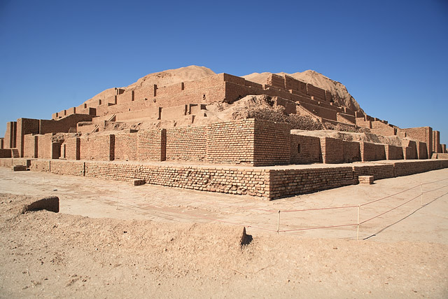 Chogha zanbil (Tchoga / Tschoga / Choga / Tchogha) / چغازنبیل - Ziggourat / ziggurat / زیگورات - Dur-Untash - Khuzestan / Khouzestan / استان خوزستان - Iran / ايران - Carnets de route - Photographie - 00