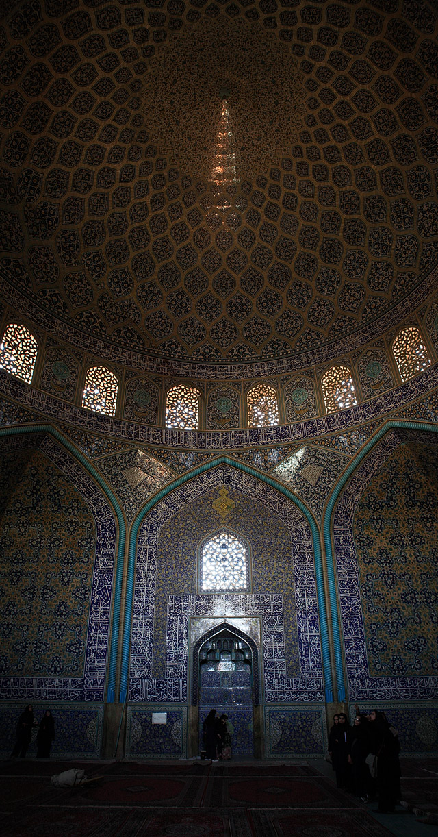 Queue de paon, mosquée du Cheikh Lutfallah / Masjid-i Sadr / Sheikh Lotf Allah Mosque / مسجد شیخ لطف‌الله - Ispahan / اصفهان - Province d'Ispahan / استان اصفهان - Iran / ايران - Carnets de route - Photographie - 08