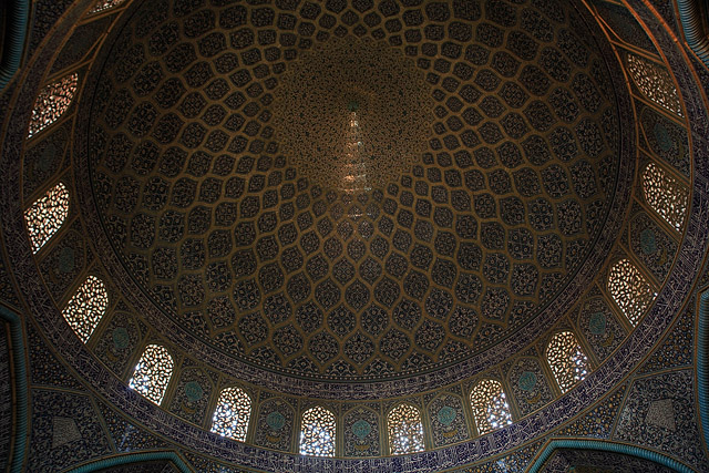 Queue de paon, mosquée du Cheikh Lutfallah / Masjid-i Sadr / Sheikh Lotf Allah Mosque / مسجد شیخ لطف‌الله - Ispahan / اصفهان - Province d'Ispahan / استان اصفهان - Iran / ايران - Carnets de route - Photographie - 09
