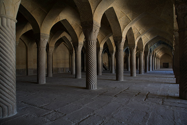 Salle de prière, masjed-e Vakil / Mosquée du Régent / مسجد وکیل - Chiraz / Shiraz / شیراز - Fars / Pars / استان فارس - Iran / ايران - Carnets de route - Photographie - 03