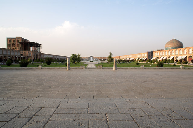 Place Naghsh-e Jahan, Naqsh-e Jahan / Place du Chah, Shah / Place de l'Imam Khomeini / میدان نقش جهان - Ispahan / اصفهان - Province d'Ispahan / استان اصفهان - Iran / ايران - Carnets de route - Photographie - 01