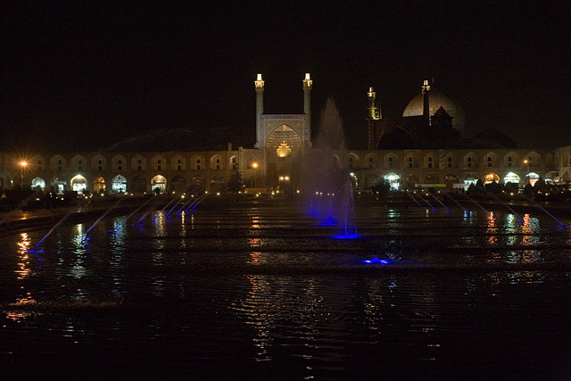 Place Naghsh-e Jahan, Naqsh-e Jahan / Place du Chah, Shah / Place de l'Imam Khomeini / میدان نقش جهان - Ispahan / اصفهان - Province d'Ispahan / استان اصفهان - Iran / ايران - Carnets de route - Photographie - 02