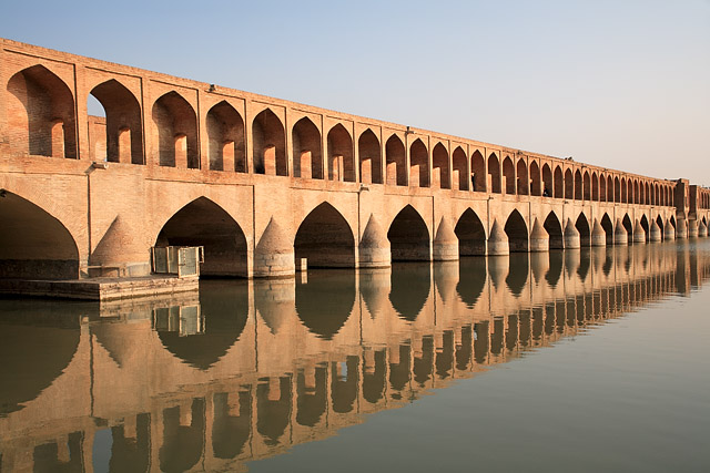 Si-o-Seh, Si-o-se Pol / Pont aux 33 arches / Pont Allahverdi Khan / سی‌وسه‌پل - Ispahan, Isfahan, Espahan, Esfahan / اصفهان - Province d'Ispahan / استان اصفهان - Iran / ايران - Carnets de route - Photographie - 00