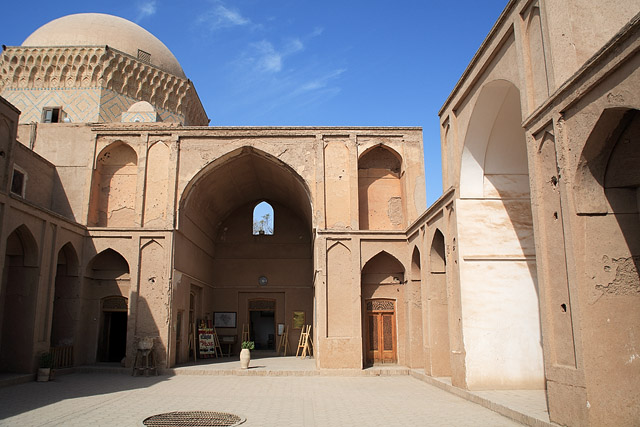 Prison d'Alexandre / École Ziaieh, Zia iah / Zendan-e Eskandar - Yazd / یزد - Province de Yazd / استان یزد - Iran / ايران - Carnets de route - Photographie - 02