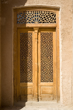 Nakhl & porte, prison d'Alexandre / École Ziaieh, Zia iah / Zendan-e Eskandar - Yazd / یزد - Province de Yazd / استان یزد - Iran / ايران - Carnets de route - Photographie - 03b