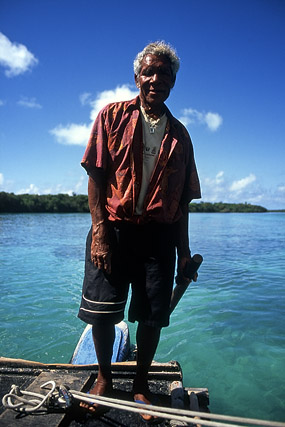 Baie d'Upi, balade en pirogue - Île des Pins / Kunyié / Kunié - Nouvelle-Calédonie