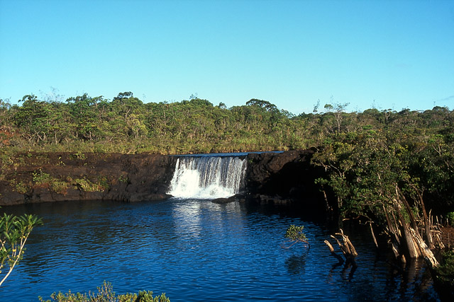 Chutes de la Madeleine, réserve provinciale - Yaté - Grande Terre, Province Sud - Nouvelle-Calédonie - France - Carnets de route - Photographie - 01