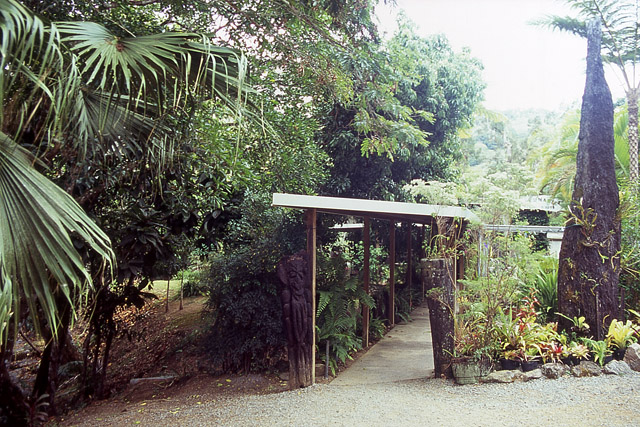 Chez Mamie Fogliani, Farino, de Nouméa à Canala par La Foa, Grande Terre