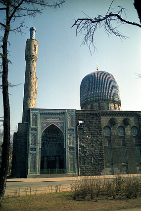 Portail, mosquée de Saint-Pétersbourg / Санкт-Петербургская соборная мечеть - Petrogradski / Петроградский район - Saint-Pétersbourg / Санкт-Петербург - Russie / Россия - Carnets de route - Photographie - 03a