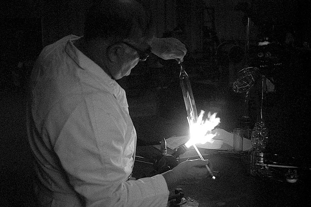 Travail du verre - Lyon, France, 1995 - Travail du verre - Lyon (FR), 1995 - Reportage / Documentaire - Photographie - 02