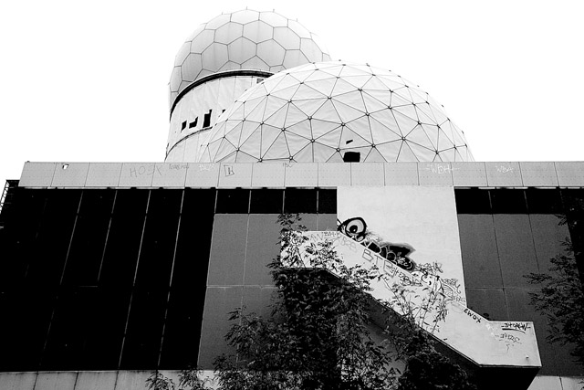 L'Œil - Abhörstation von der NSA / Station radar de la NSA, Teufelsberg / Montagne du Diable - Berlin - Brandebourg / Brandenburg - Allemagne / Deutschland - Sites - Photographie - 02