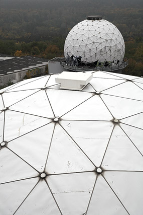 Abhörstation von der NSA / Station radar de la NSA, Teufelsberg / Montagne du Diable - Berlin - Brandebourg / Brandenburg - Allemagne / Deutschland - Sites - Photographie - 11b