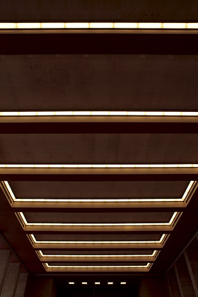 Plafond du hall principal / Decke der Haupthalle - Flughafen Berlin-Tempelhof / Aéroport de Tempelhof - Berlin - Brandebourg / Brandenburg - Allemagne / Deutschland - Sites - Photographie - 04a