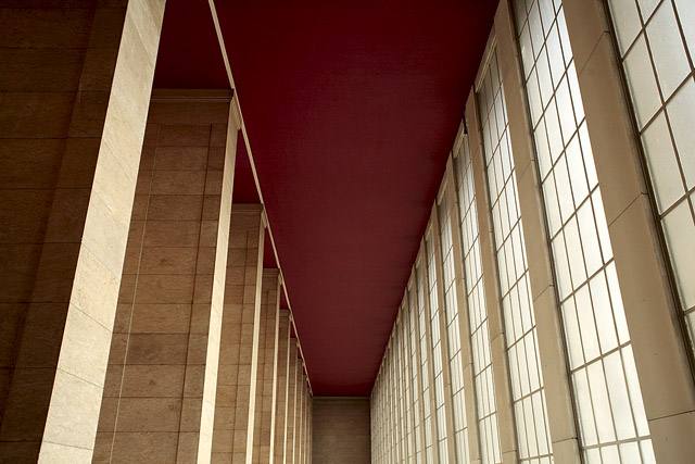 Plafond du hall principal / Decke der Haupthalle - Flughafen Berlin-Tempelhof / Aéroport de Tempelhof - Berlin - Brandebourg / Brandenburg - Allemagne / Deutschland - Sites - Photographie - 07