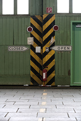 Closed, closed-open(ed) - Flughafen Berlin-Tempelhof / Aéroport de Tempelhof - Berlin - Brandebourg / Brandenburg - Allemagne / Deutschland - Sites - Photographie - 33b