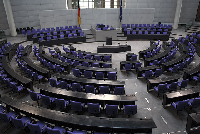Plenarsaal / Salle plénière - Reichstagsgebäude, Sitz des Deutschen Bundestages / Palais du Reichstag - Berlin - Brandebourg / Brandenburg - Allemagne / Deutschland - Sites - Photographie - 01