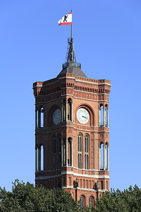 Beffroi / Rathausturm, rotes Rathaus / Berliner Rathaus / Hôtel de ville rouge - Berlin - Brandebourg / Brandenburg - Allemagne / Deutschland - Sites - Photographie - 01b