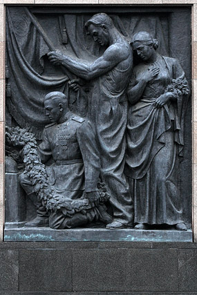 Reliefs de bronze, Sowjetisches Ehrenmal / Mémorial soviétique, Schönholzer Heide - Berlin - Brandebourg / Brandenburg - Allemagne / Deutschland - Sites - Photographie - 08b