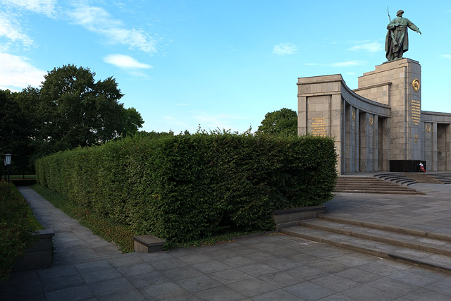 Sowjetisches Ehrenmal / Mémorial soviétique / Мемориал павшим советским воинам, Tiergarten / Тиргартене - Berlin - Brandebourg / Brandenburg - Allemagne / Deutschland - Sites - Photographie - 06