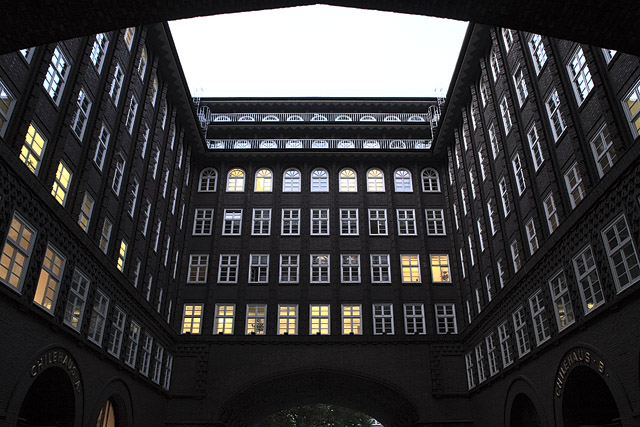 Cour intérieure, Chilehaus / Maison du Chili - Hambourg / Hamburg - Hambourg, Brême, Basse-Saxe / Hamburg, Bremen, Niedersachsen - Allemagne / Deutschland - Sites - Photographie - 03