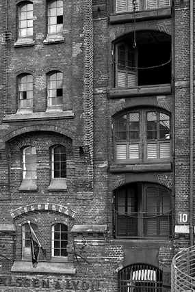 Kanäle / Canaux, Speicherstadt - Hambourg / Hamburg - Hambourg, Brême, Basse-Saxe / Hamburg, Bremen, Niedersachsen - Allemagne / Deutschland - Sites - Photographie - 02b