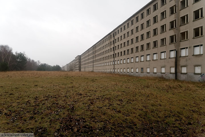 Prora, KdF-Seebad der Zwanzigtausend / Prora, station balnéaire KdF des Vingt Mille - Rügen - Mecklembourg-Poméranie-Occidentale (antérieure) / Mecklenburg-Vorpommern - Allemagne / Deutschland - Sites - Photographie - 00