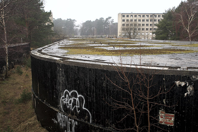 Schwimmhalle, Prora / Piscine, Prora - Rügen - Mecklembourg-Poméranie-Occidentale (antérieure) / Mecklenburg-Vorpommern - Allemagne / Deutschland - Sites - Photographie - 09