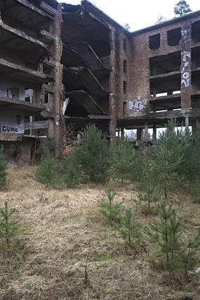 Ruinen und Rohbauzustände, Prora / Ruines et ossatures, Prora - Rügen - Mecklembourg-Poméranie-Occidentale (antérieure) / Mecklenburg-Vorpommern - Allemagne / Deutschland - Sites - Photographie - 13a